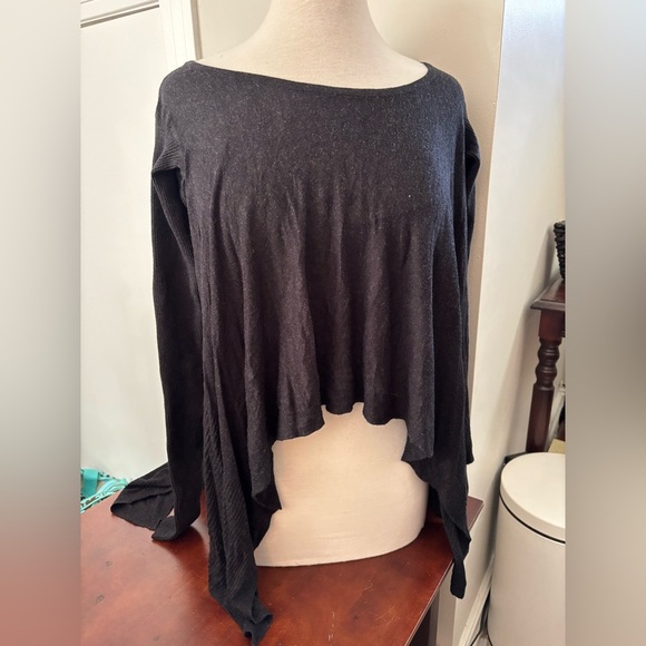 Lululemon Hi-Lo Asymmetrical Black Sweater Size Small - Picture 2 of 7